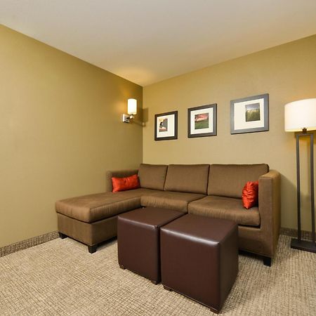 Comfort Suites Fargo Medical Center Extérieur photo