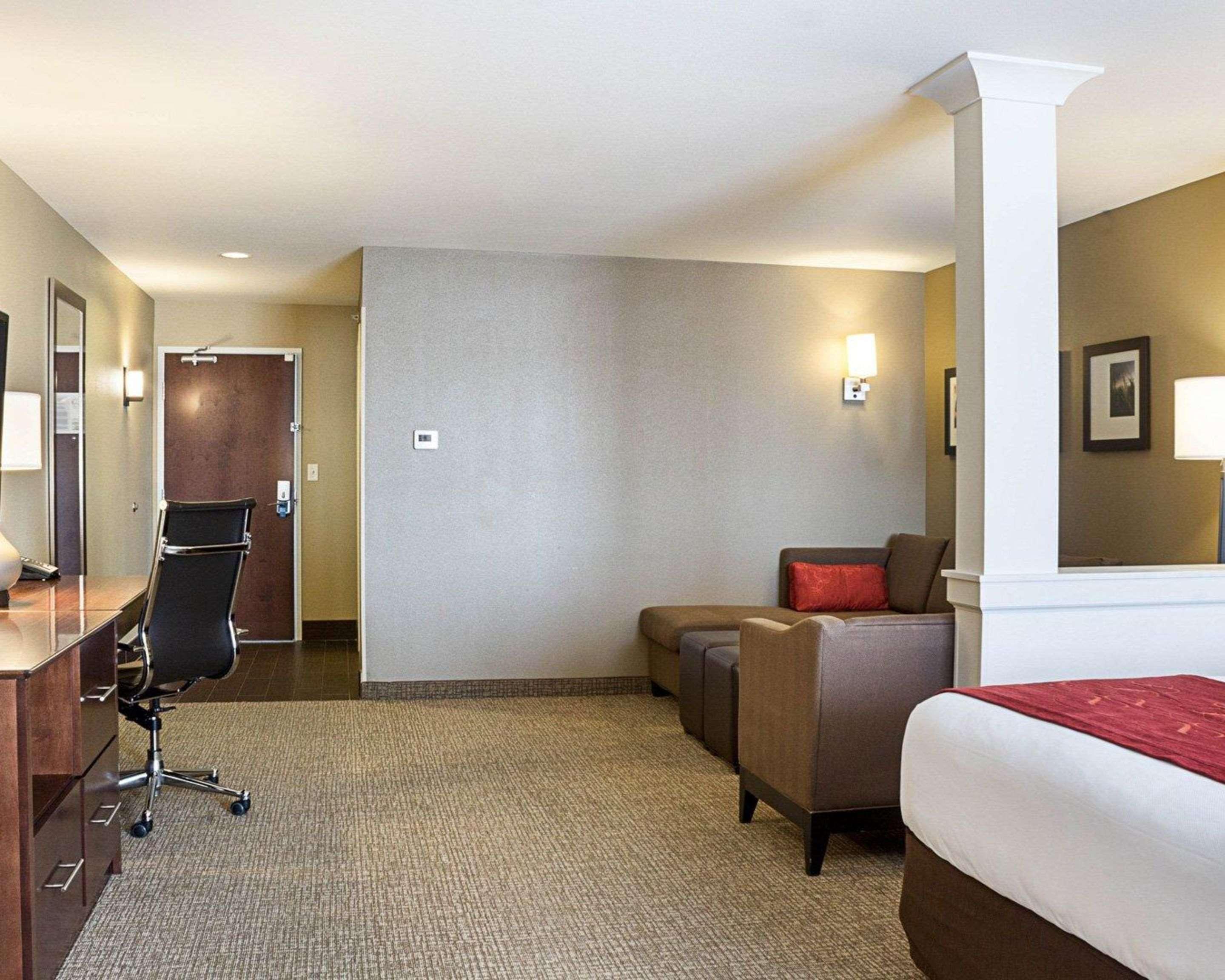 Comfort Suites Fargo Medical Center Extérieur photo