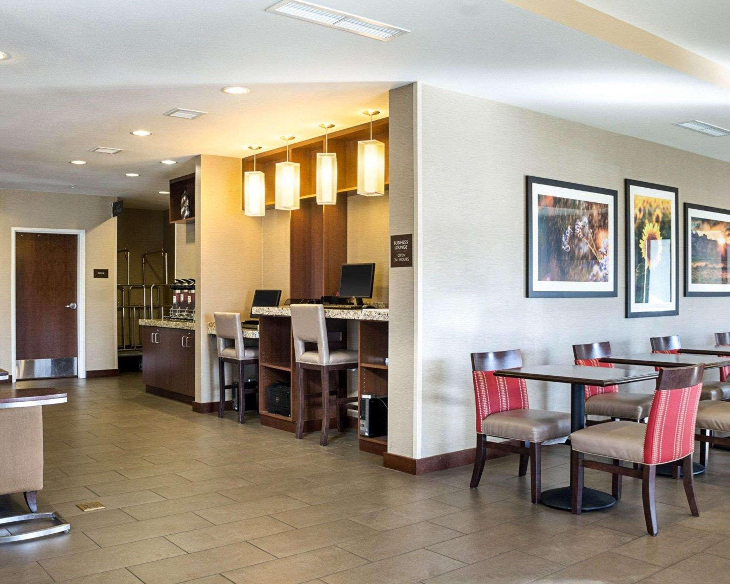 Comfort Suites Fargo Medical Center Extérieur photo