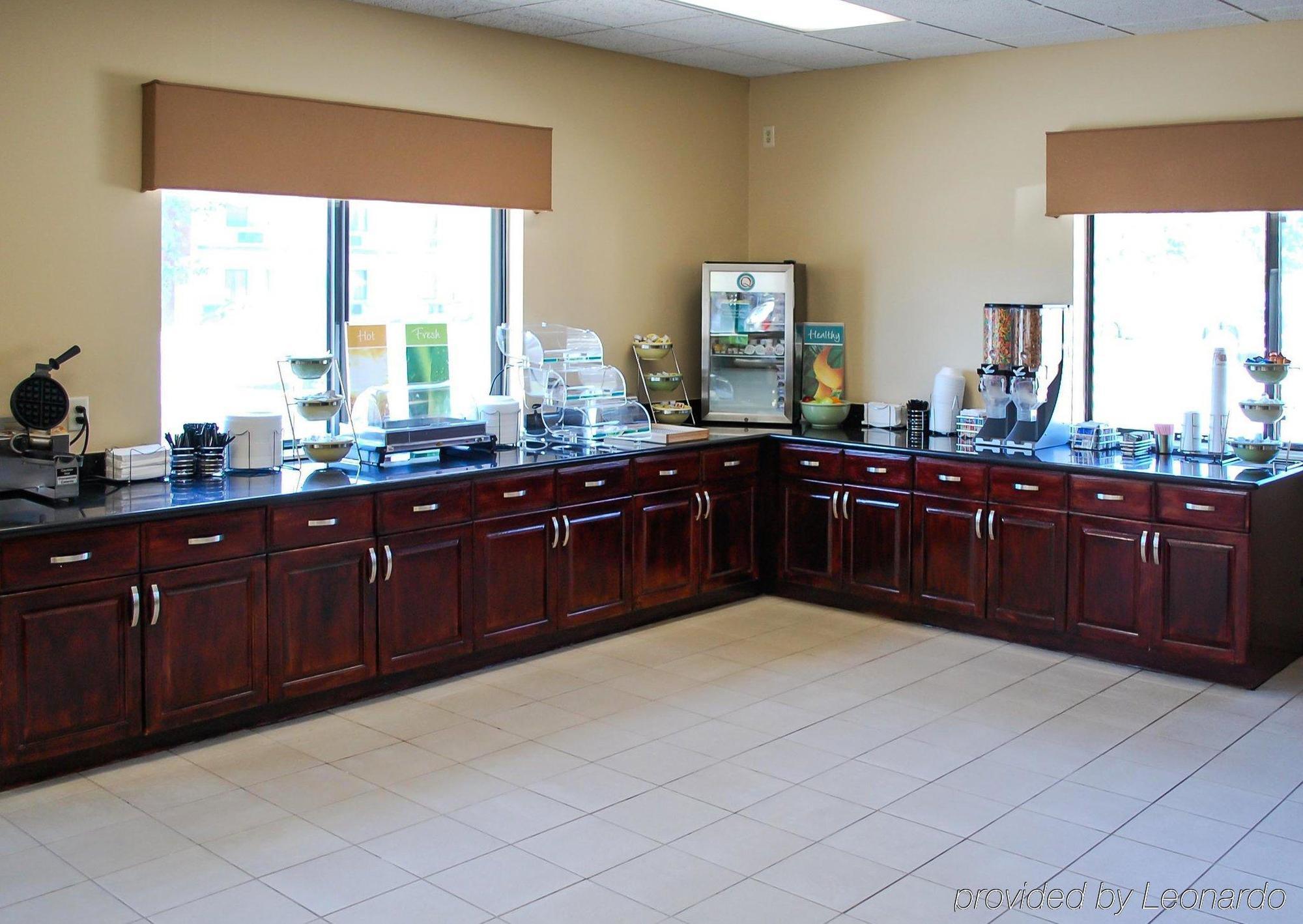 Comfort Suites Fargo Medical Center Extérieur photo